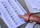 दिल्ली SIR प्रक्रिया में भ्रम, चुनाव आयोग ने कहा फॉर्म के साथ डॉक्यूमेंट नहीं चाहिए