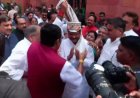 संसद में धर्मेंद्र प्रधान का भव्य स्वागत, इस्तीफे के बाद पहली बार पहुंचे तो NDA सांसदों ने पाग पहनाकर किया अभिनंदन