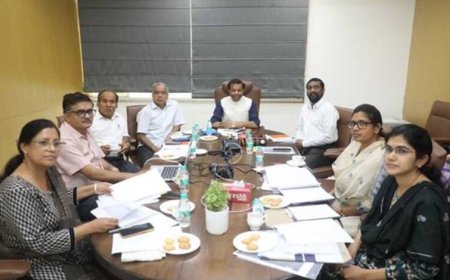 मध्यप्रदेश राज्य वित्त आयोग ने राजस्व विभाग के अधिकारियों के साथ की समीक्षा