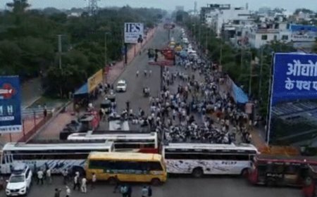 भोपाल में किसान आंदोलन के बीच बड़ा फैसला, CM मोहन यादव ने बनाई वार्ता समिति; अर्धनग्न प्रदर्शन से बढ़ा सियासी ताप