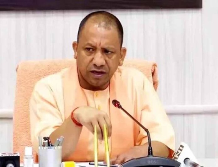 योगी सरकार की सौगात, गांवों में शुरू हुई हाईटेक डिजिटल लाइब्रेरी