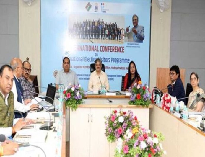 लोकतांत्रिक व्यवस्था को मजबूत बनाने में अनुभवों का साझा करना अत्यंत महत्वपूर्ण है : मुख्य निर्वाचन पदाधिकारी मध्यप्रदेश  झा