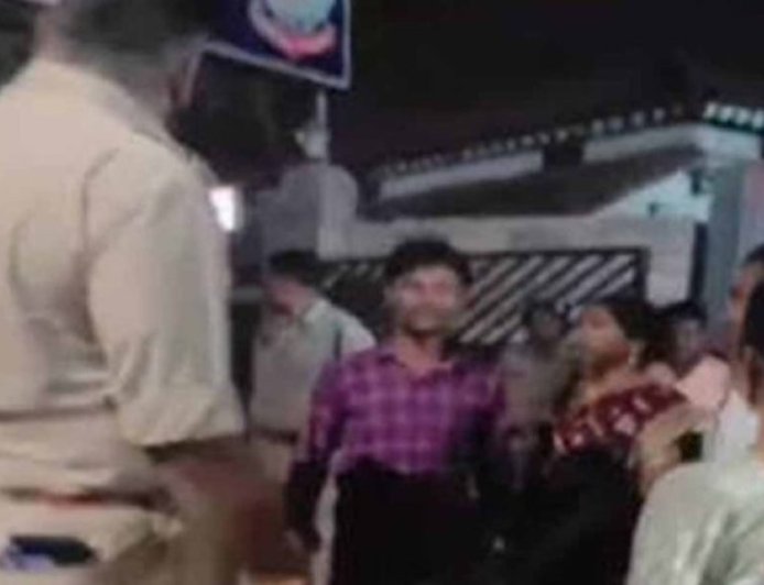 ‘परिवार कर रहा आपका इंतजार, खबर का नहीं’: सड़क सुरक्षा पर रायपुर पुलिस का भावुक वीडियो वायरल