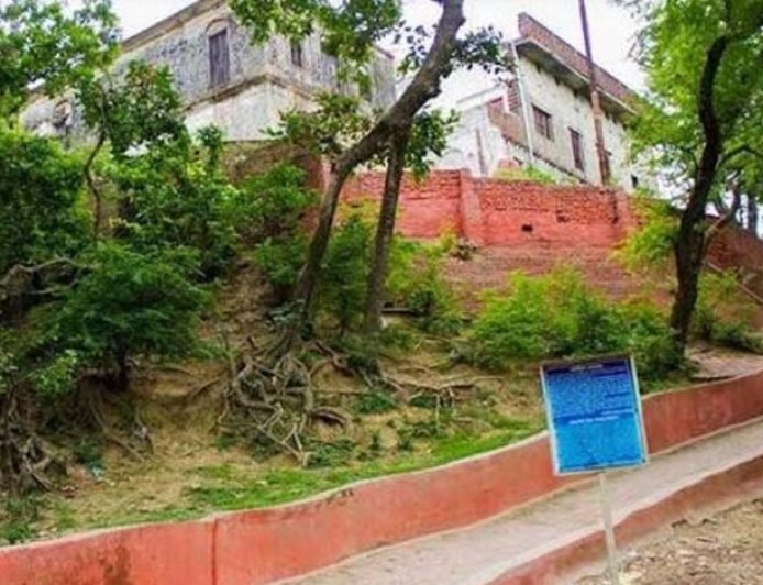 मणिपर्वत से शुरू होता अयोध्या का विश्वप्रसिद्ध झूलनोत्सव, सावन में उमड़ती आस्था