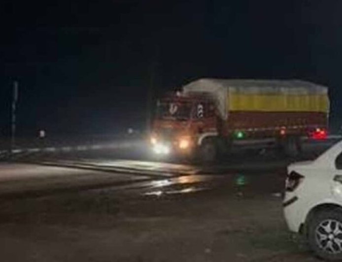 राजगढ़ में दर्दनाक हादसा, ट्रक ने टोल प्लाजा के पास 17 मवेशियों को रौंदा; बैरिकेड्स लगाकर चालक पकड़ा
