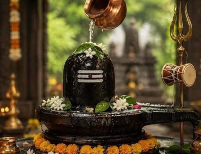 सावन में शिव कृपा पाने के लिए करें ये उपाय, दूर होंगी परेशानियां