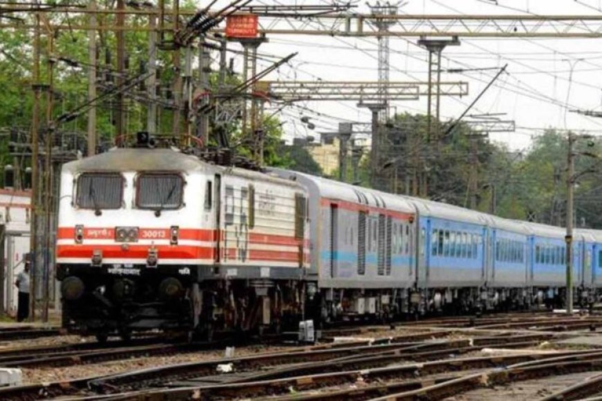 छत्तीसगढ़ के रेल यात्रियों के लिए खुशखबरी! पुणे-हावड़ा स्पेशल ट्रेन चलेगी, दुर्ग-बिलासपुर-रायगढ़ समेत कई स्टेशनों पर ठहराव