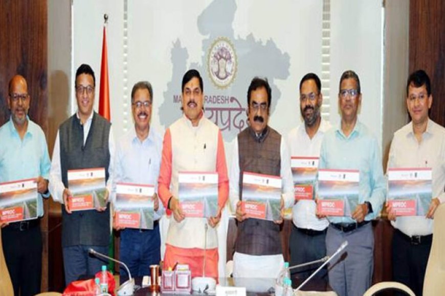 मुख्यमंत्री डॉ. यादव ने कॉफी टेबल बुक एमपीआरडीसी : कनेक्टिंग पीपुल थ्रू क्वालिटी इंफ्रास्ट्रक्चर का किया विमोचन