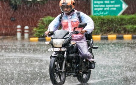 आज का मौसम: यूपी-बिहार में झमाझम बारिश, गुजरात में रेड अलर्ट; जानें अगस्त में कैसा रहेगा मॉनसून