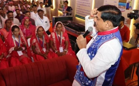 सीएम डॉ. यादव ने कृषि सखियों से किया संवाद, किसान महिलाओं ने बताया कैसे बढ़ी उनकी आय