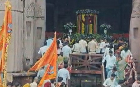 महाकाल मंदिर में उमड़ा आस्था का सैलाब, 1.10 लाख श्रद्धालुओं ने किए दर्शन; ओंकारेश्वर-पशुपतिनाथ में भी लंबी कतारें