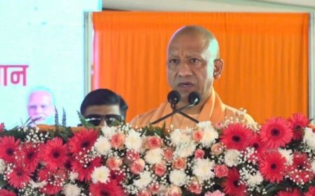 CM योगी का बरेली में बयान- 2017 से पहले त्योहारों पर होते थे उपद्रव, अब सुरक्षित माहौल में पर्व मना रहे लोग